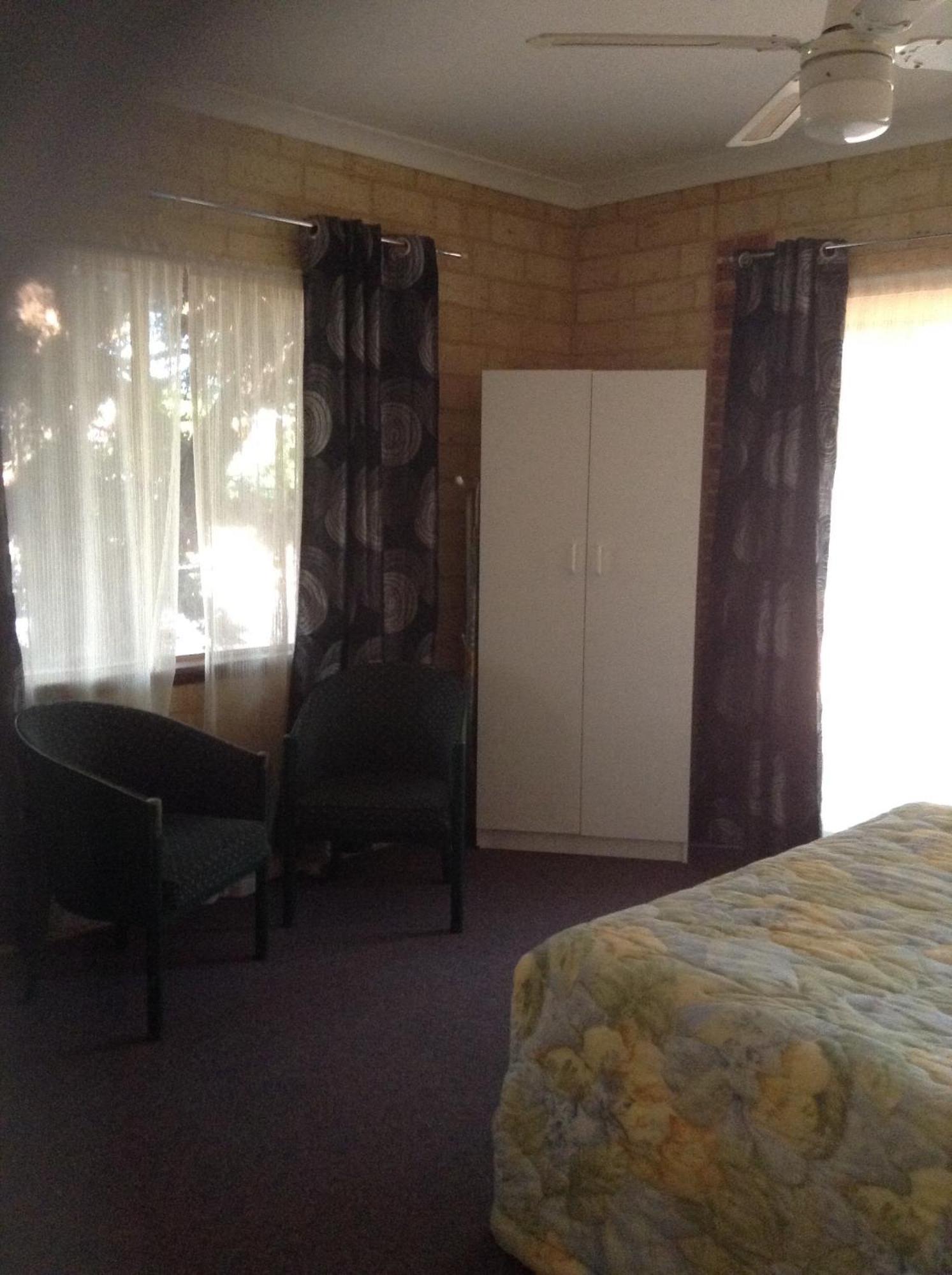 York'S Boutique Motel חדר תמונה